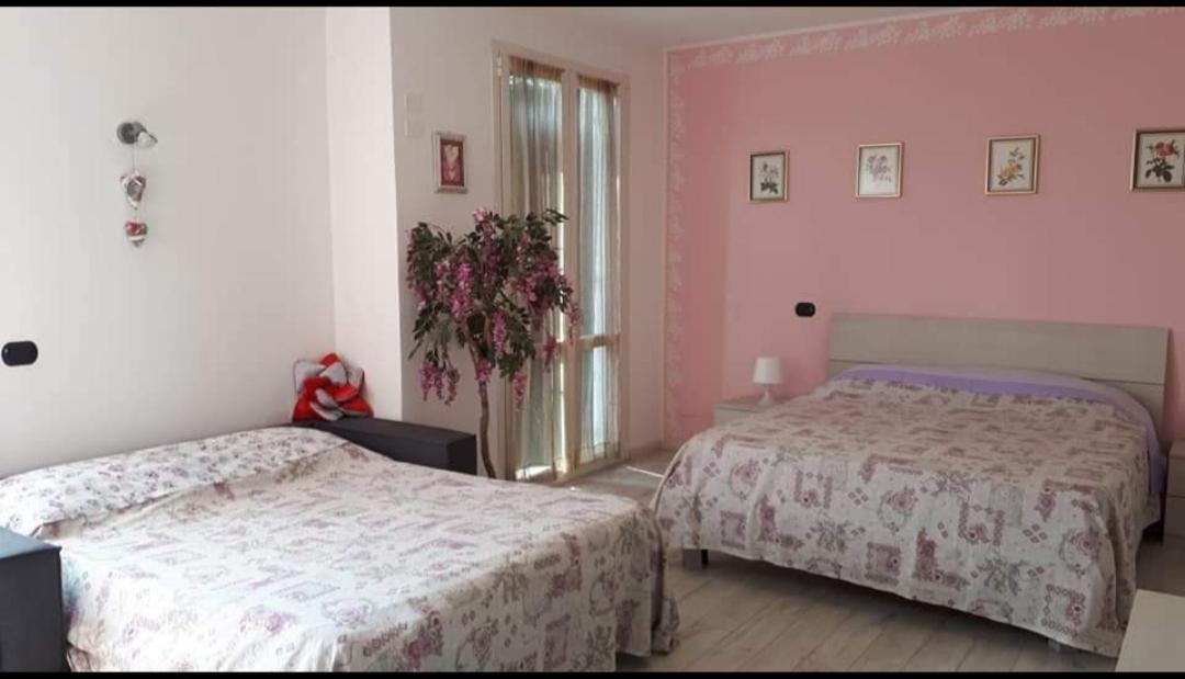 B&B A casa di Eleonora Villafranca di Verona Exterior foto
